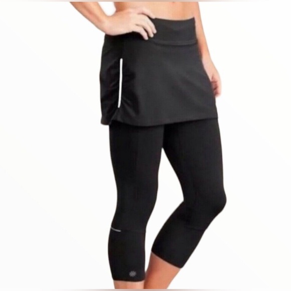Athleta 2-in-1 Contender Skirt Combo Crop Leggings - Picture 1 of 7
